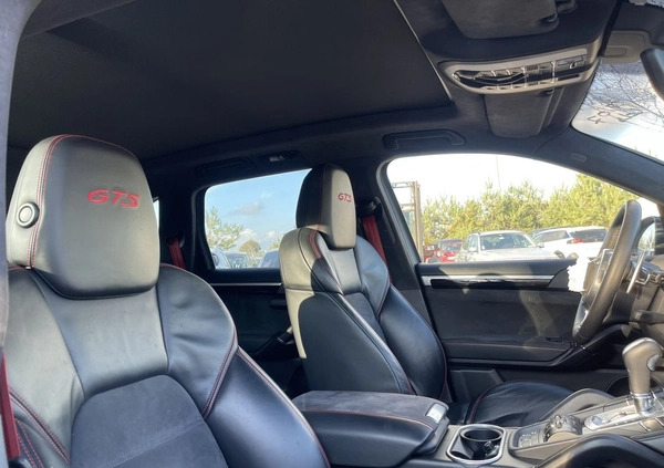 Porsche Cayenne cena 61900 przebieg: 162000, rok produkcji 2014 z Ryn małe 106